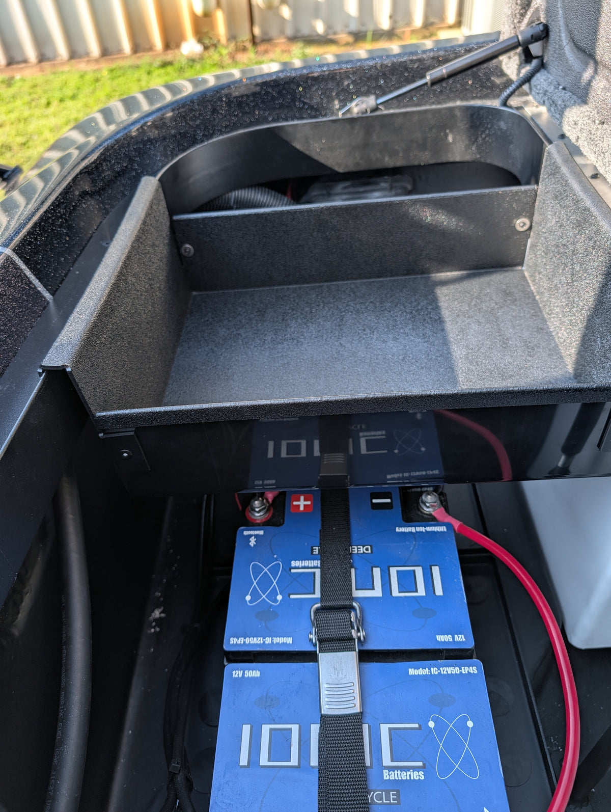 NPDSK0092 Skeeter® 2027 FXE/ZXE 20/21 PORT SIDE BATTERY COMPARTMENT TRAY