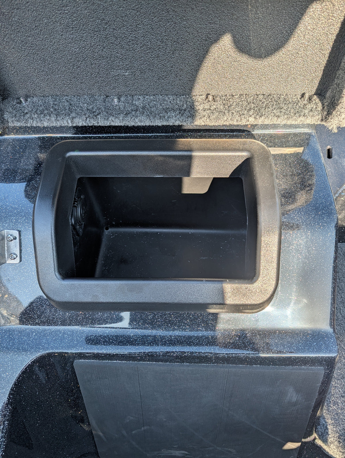 NPDSK0093 Skeeter® ZXE/FXE GLOVE BOX TRAY