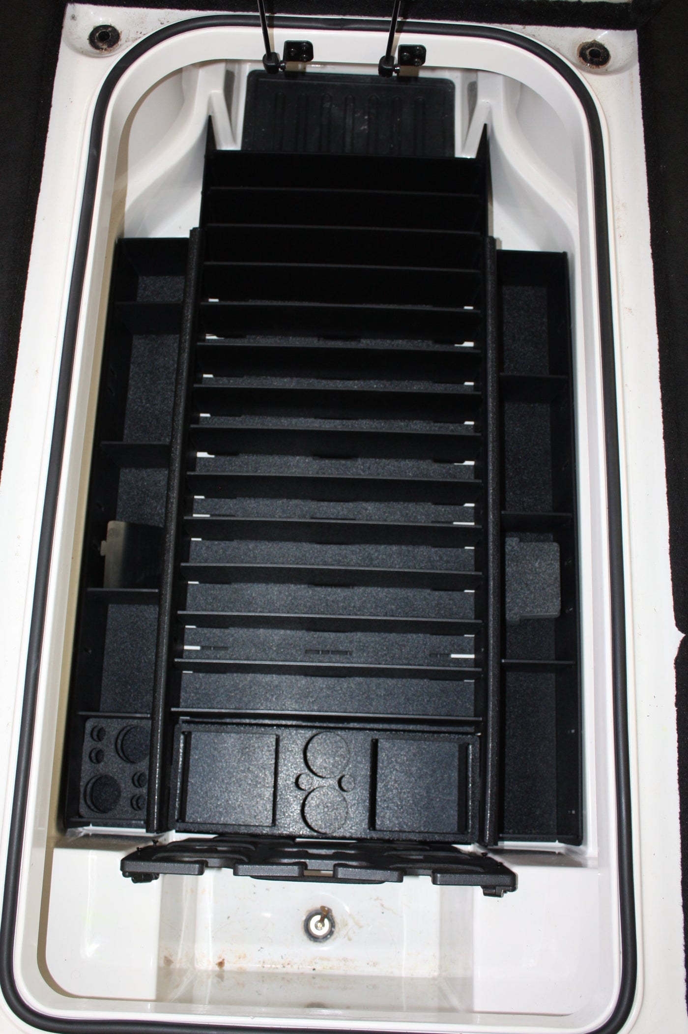 NPDRANG0021 2019 Ranger® Z519 / Z518 CENTER COMPARTMENT KIT