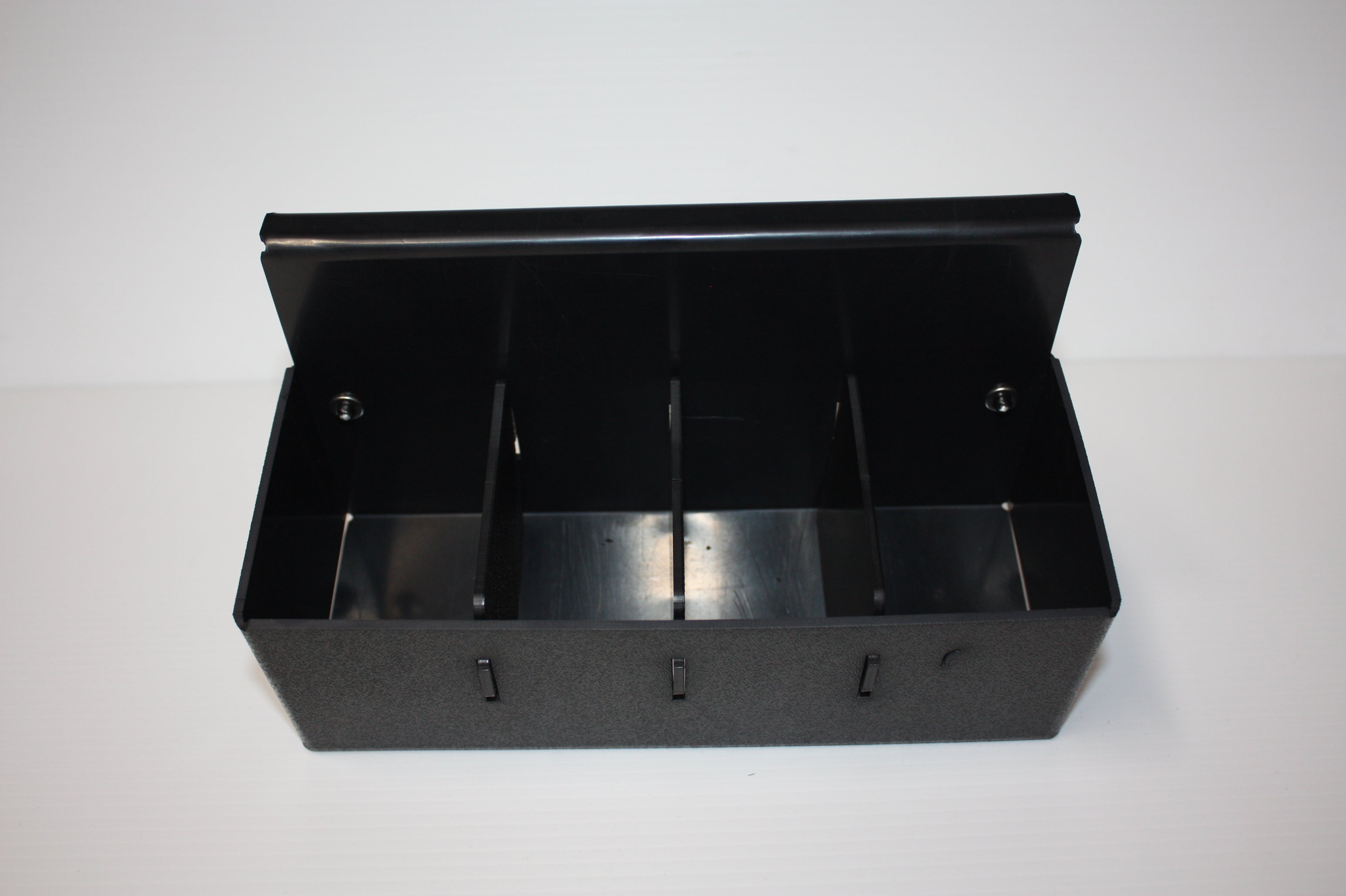 NPDSK0061 Skeeter®, XPRESS, GATOR TRAX DIVIDED CATCH ALL HANGING TRAY