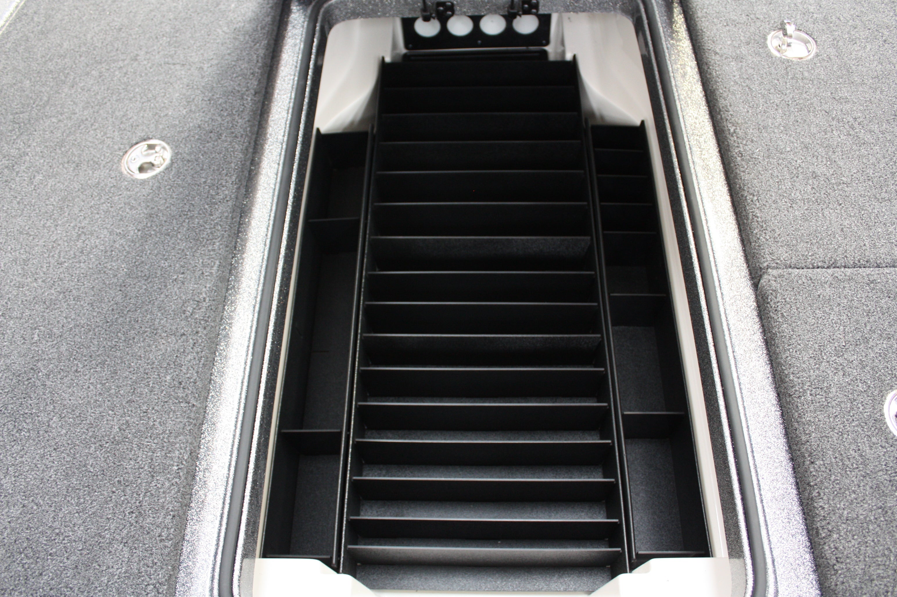 NPDRANG0016 Ranger® Z185/ 2015 118C CENTER COMPARTMENT KIT