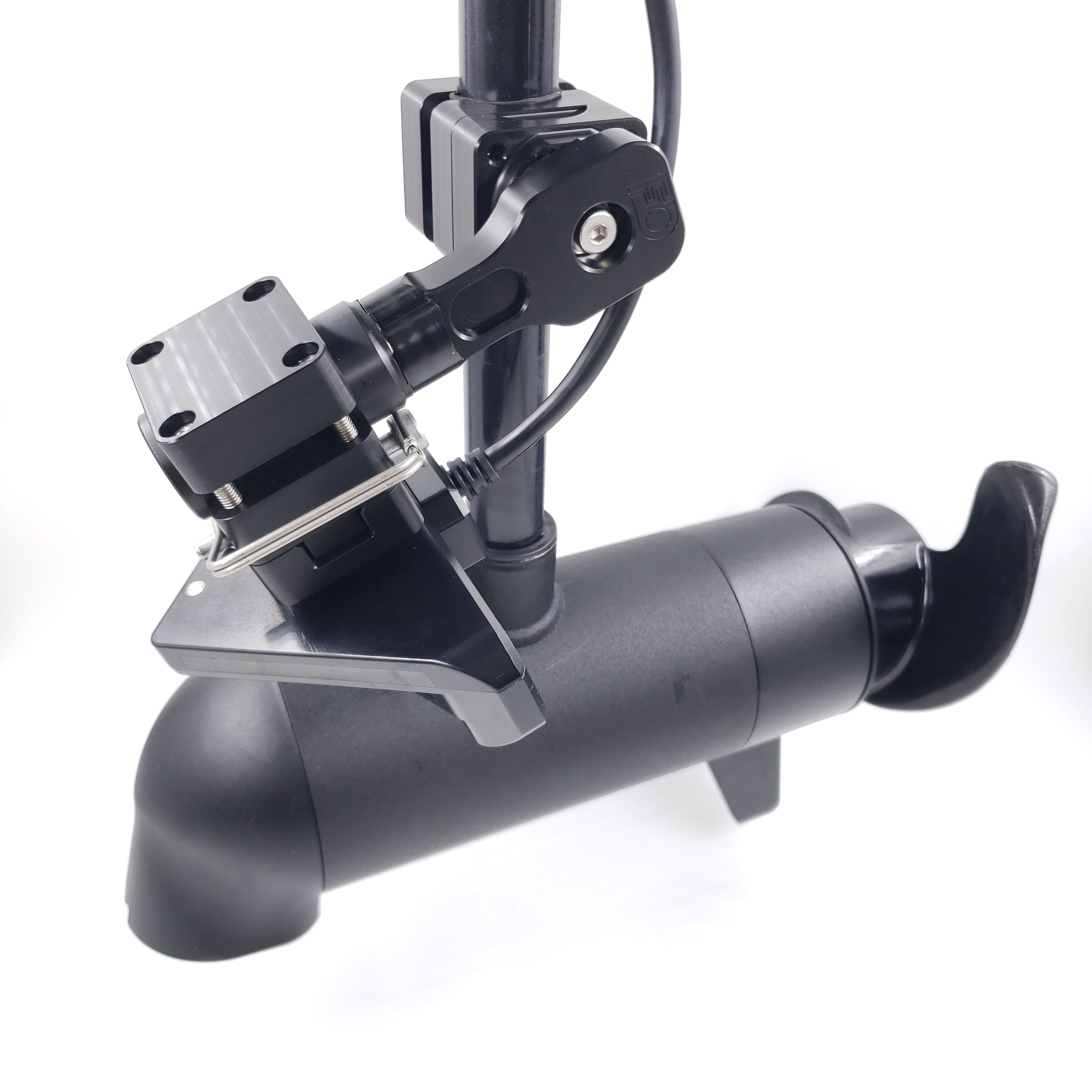 DOMINATOR-GARMIN LVS32 QUICK RELEASE MOUNT FOR TROLLING MOTOR / F.O. LINK SPACER INCLUDED