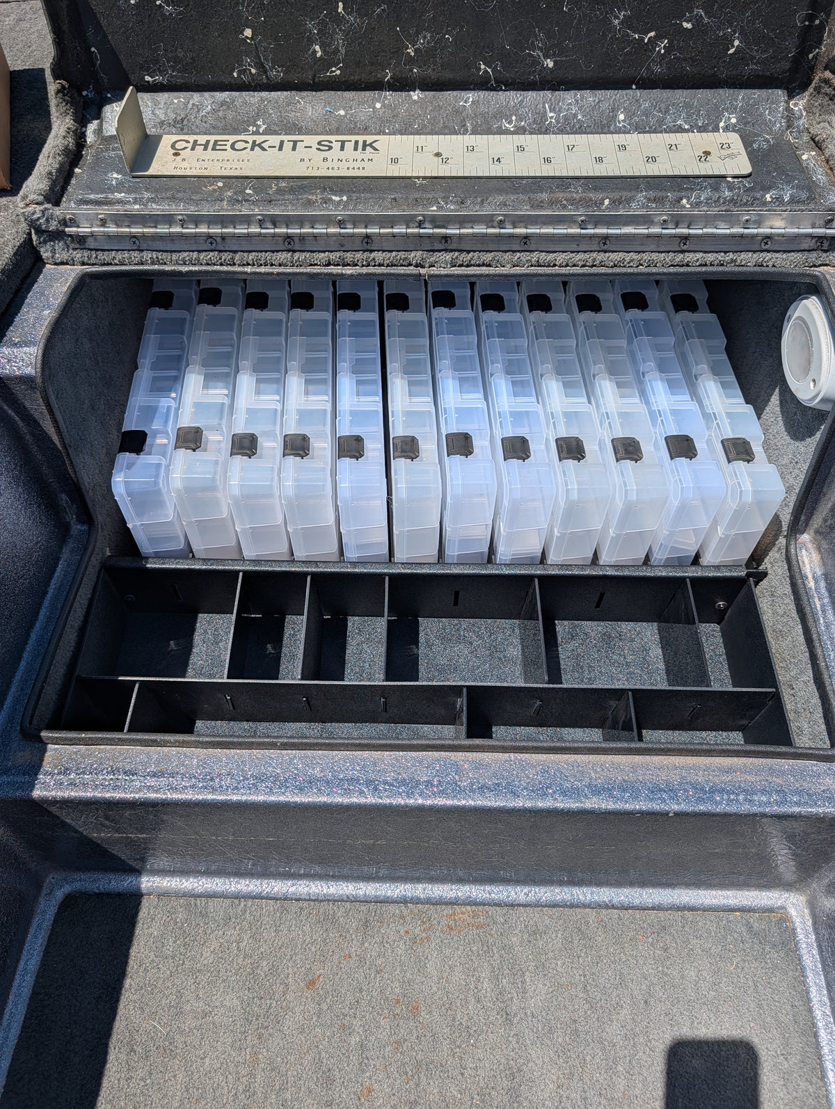 NPDBUL0014 1999 BULLET 21XD CENTER COMPARTMENT