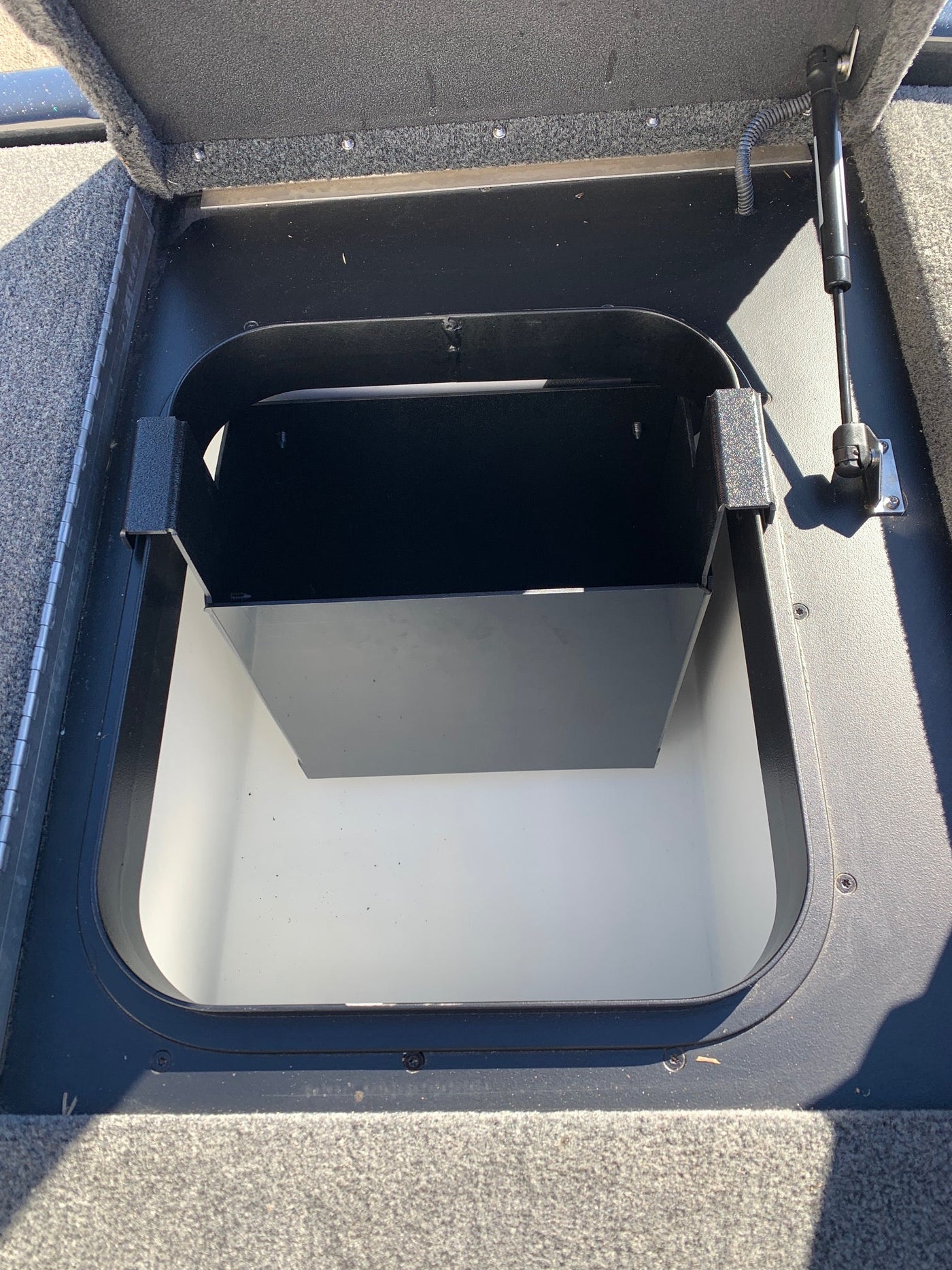NPDSK0045  Skeeter® ZXR20/21 TRASH CAN
