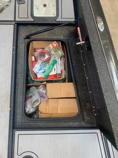 NPDAVD0002 AVID 2022 20XB STARBOARD STORAGE COMPARTMENT