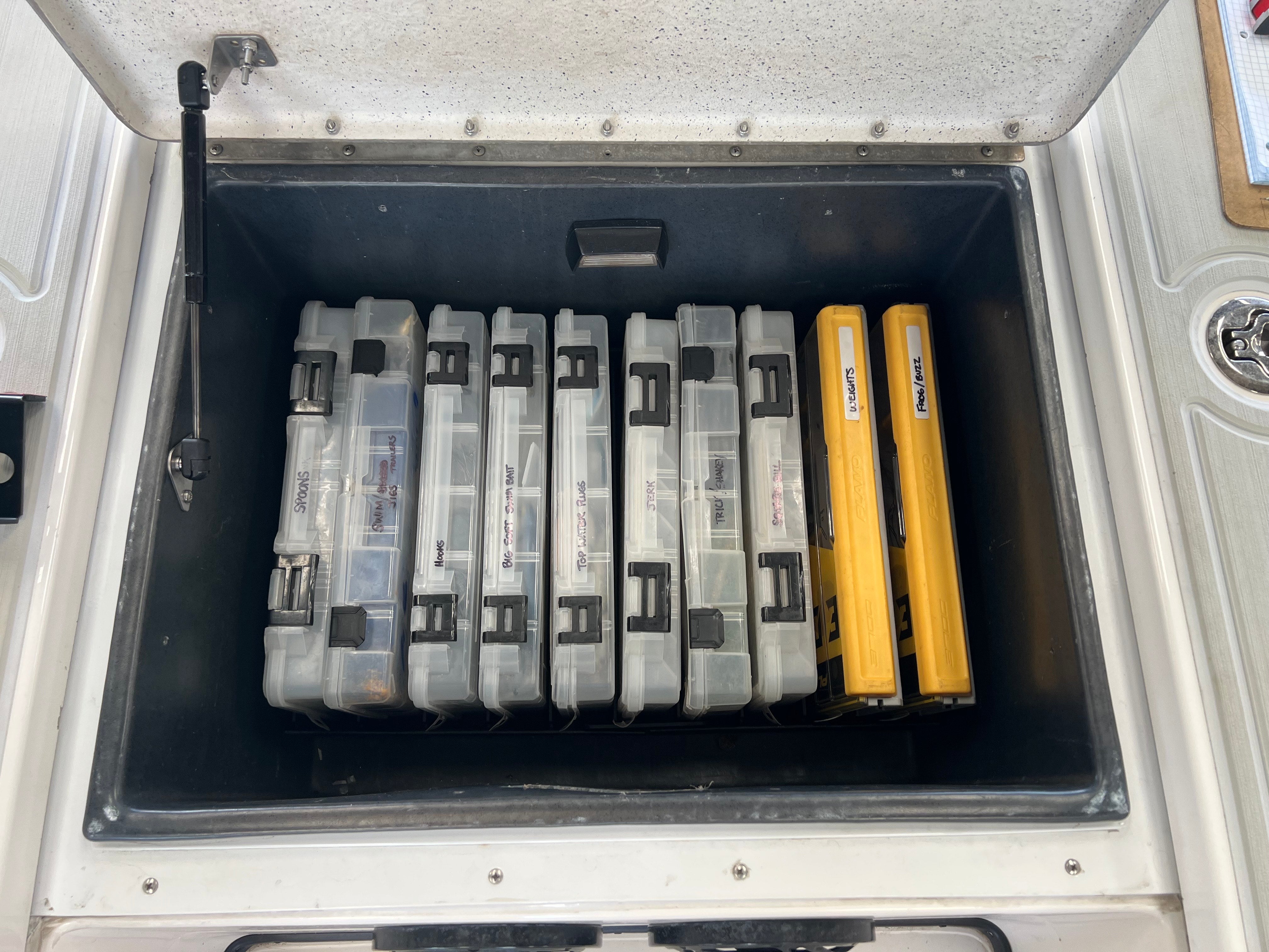 NPDSK0074 Skeeter® 2000 SKEETER ZX202 COMPARTMENT 2 – Boat Nation