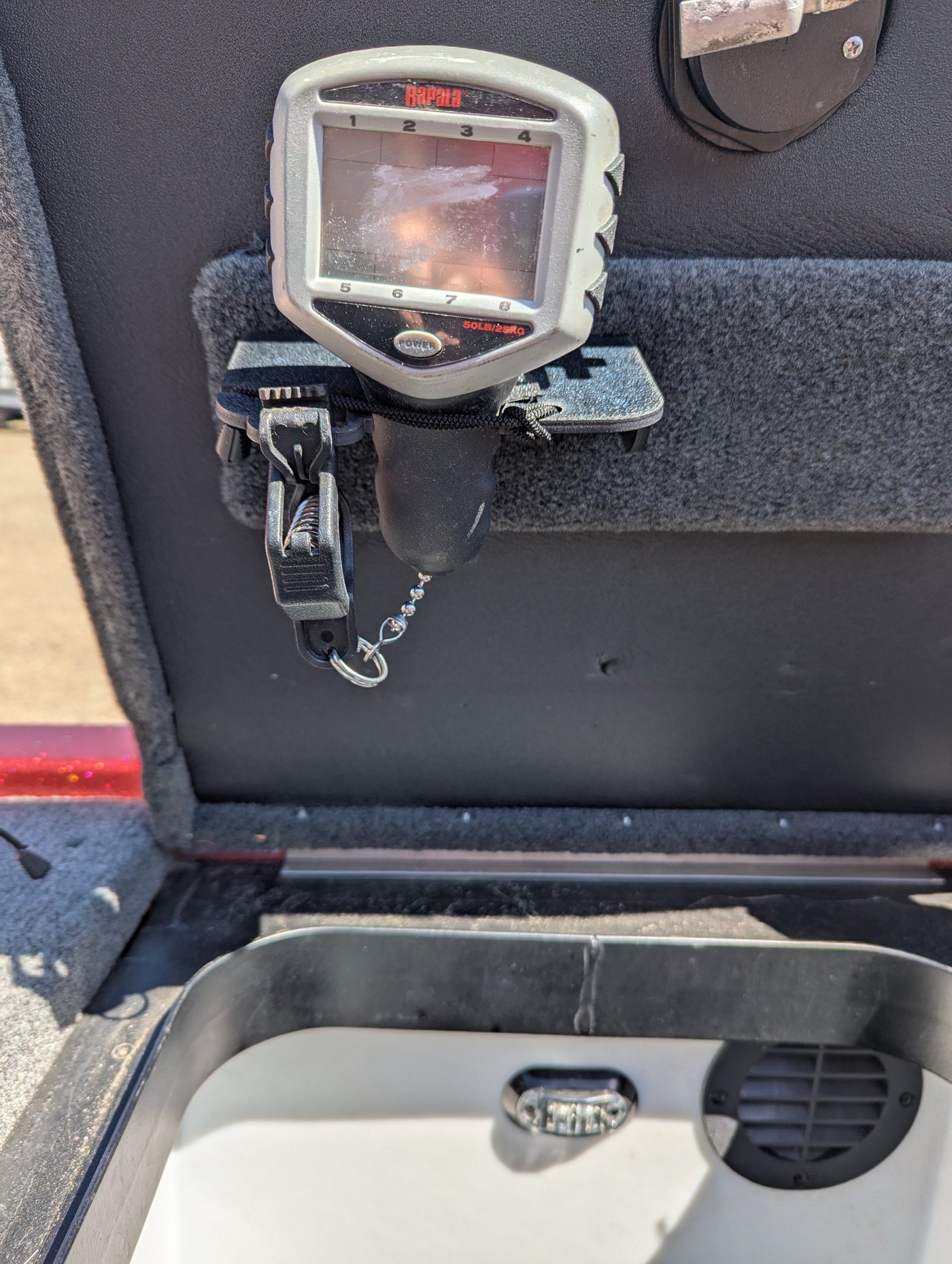 NPDRAP0001 RAPALA TOUCH SCREEN SCALE HOLDER